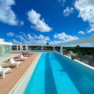 Rooftop Pool Ducassi Suites - Playa Bavaro - Free Wifi & Parking - Best Location 5* Punta Cana