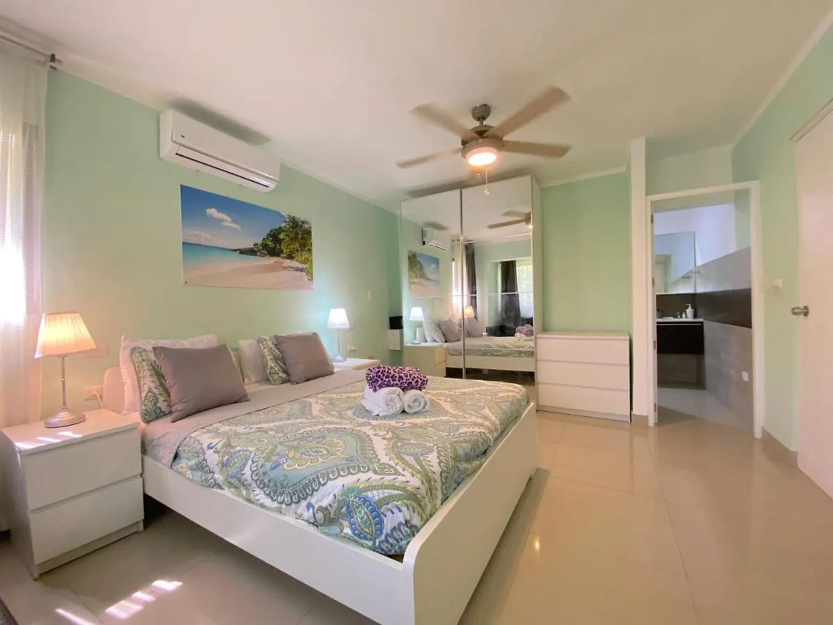 Los Corales Villas And Suites - Beach Club, Spa, Restaurants Punta Cana 5*,
