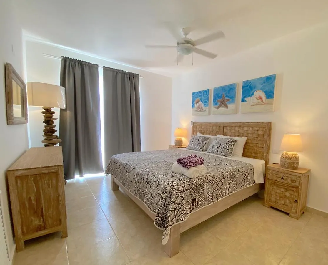 Los Corales Villas And Suites - Beach Club, Spa, Restaurants Punta Cana Hotel